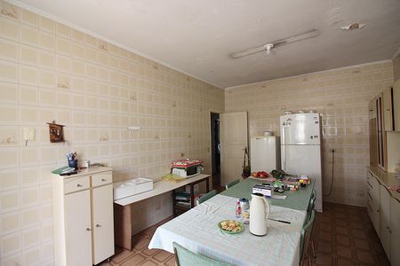 Casa à venda com 330m², 2 quartos e 4 vagasCozinha
