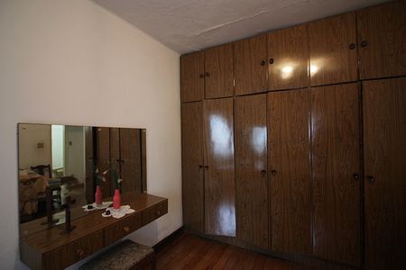 Casa à venda com 330m², 2 quartos e 4 vagasQuarto 1