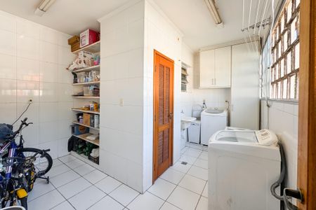 Apartamento à venda com 110m², 3 quartos e 1 vagaÁrea de Serviço