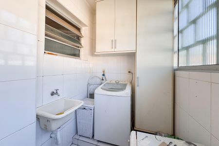 Apartamento à venda com 110m², 3 quartos e 1 vagaÁrea de Serviço