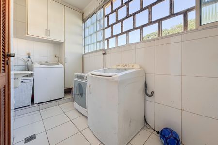 Apartamento à venda com 110m², 3 quartos e 1 vagaÁrea de Serviço