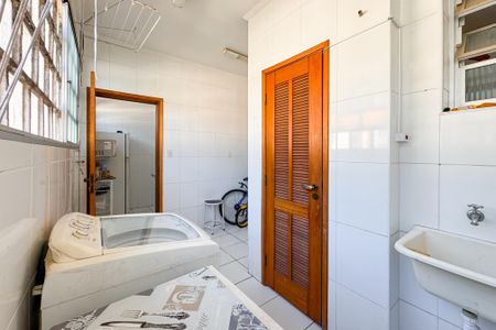 Apartamento à venda com 110m², 3 quartos e 1 vagaÁrea de Serviço