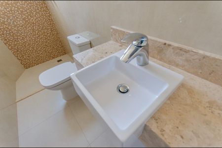 Apartamento à venda com 110m², 2 quartos e 2 vagasSuite 1 - Banheiro