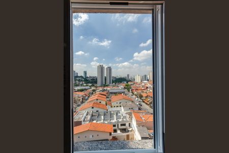 Apartamento à venda com 110m², 2 quartos e 2 vagasSuite 2 - closet janela