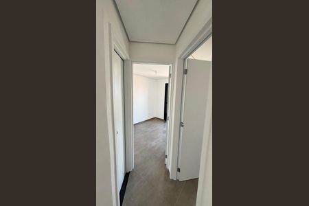 Apartamento à venda com 106m², 2 quartos e 2 vagasCorredor