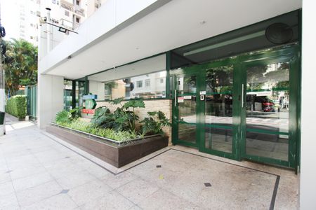 Apartamento à venda com 121m², 3 quartos e 3 vagasFachada