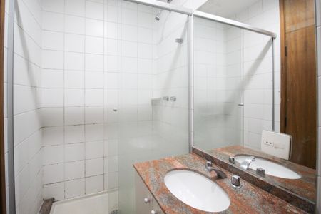 Apartamento à venda com 121m², 3 quartos e 3 vagasBanheiro da Suíte 3