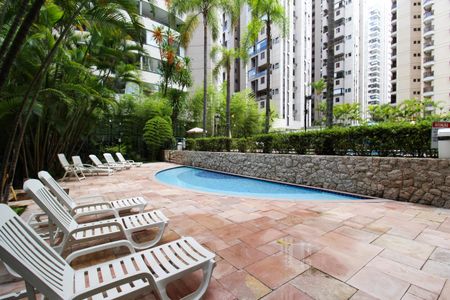 Apartamento à venda com 121m², 3 quartos e 3 vagasÁrea comum - Piscina