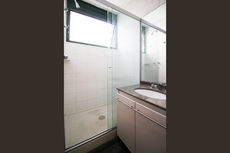 Apartamento à venda com 121m², 3 quartos e 3 vagasBanheiro da Suíte 2