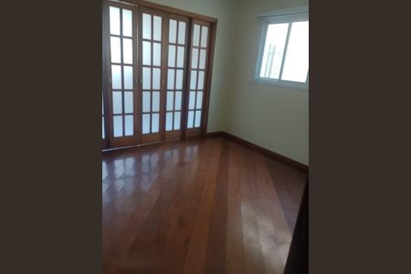 Casa à venda com 129m², 3 quartos e 3 vagas Casa à venda com 129m², 3 quartos e 3 vagasSala