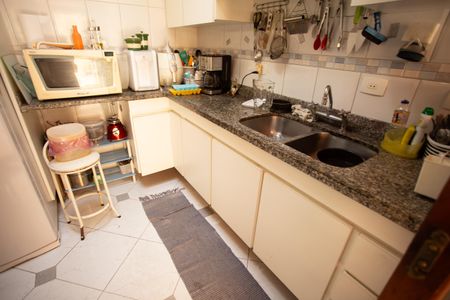 Casa à venda com 220m², 3 quartos e 2 vagasCozinha