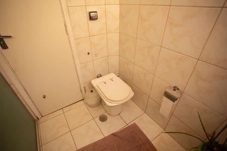 Casa à venda com 220m², 3 quartos e 2 vagasBanheiro