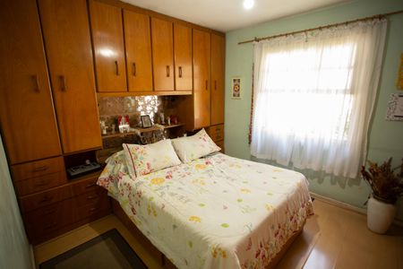 Casa à venda com 220m², 3 quartos e 2 vagasQuarto 1