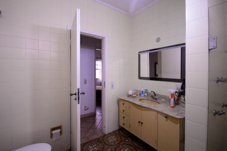 Casa à venda com 560m², 5 quartos e 4 vagasBanheiro Social