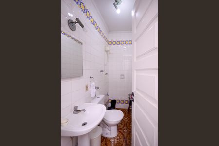 Casa à venda com 560m², 5 quartos e 4 vagasBanheiro de Serviço