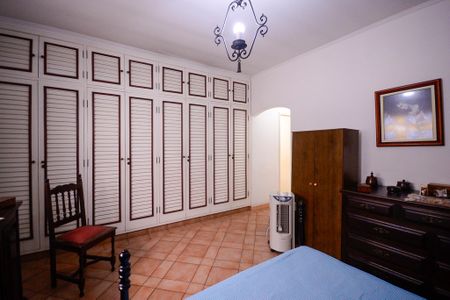 Casa à venda com 560m², 5 quartos e 4 vagasSuíte