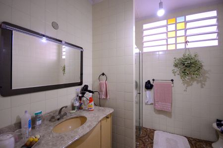 Casa à venda com 560m², 5 quartos e 4 vagasBanheiro Social