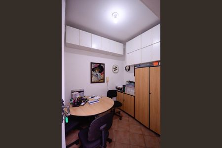 Casa à venda com 560m², 5 quartos e 4 vagasQuarto 2