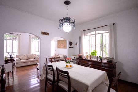 Casa à venda com 560m², 5 quartos e 4 vagasSala de Jantar