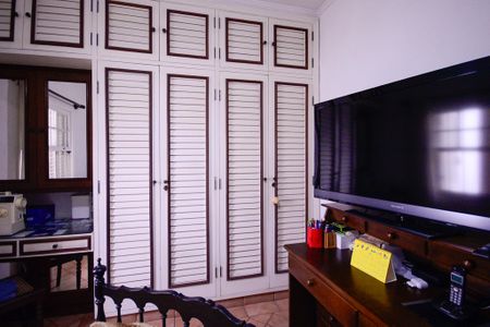 Casa à venda com 560m², 5 quartos e 4 vagasQuarto 3