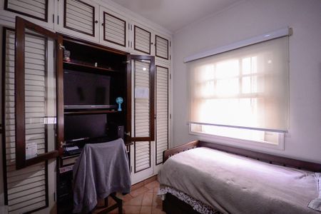 Casa à venda com 560m², 5 quartos e 4 vagasQuarto 4