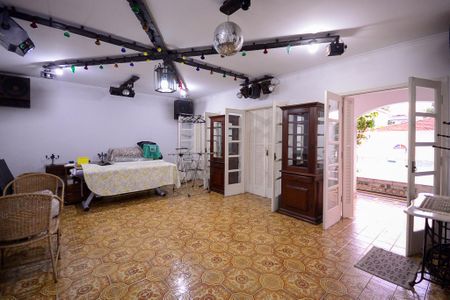 Casa à venda com 560m², 5 quartos e 4 vagasÁrea de Lazer - Salão de Festas