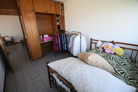 Apartamento à venda com 180m², 4 quartos e 2 vagasQuarto 1