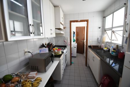 Apartamento à venda com 180m², 4 quartos e 2 vagasCozinha