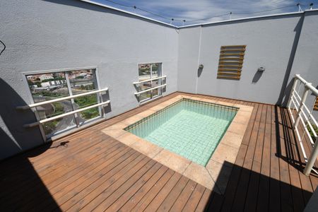 Apartamento à venda com 180m², 4 quartos e 2 vagasPiscina