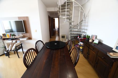 Apartamento à venda com 180m², 4 quartos e 2 vagasSala 