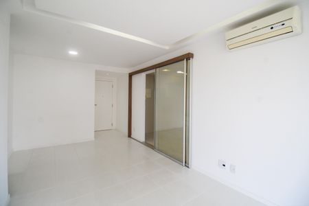 Apartamento para alugar com 77m², 2 quartos e 1 vaga Apartamento para alugar com 77m², 2 quartos e 1 vagaSala