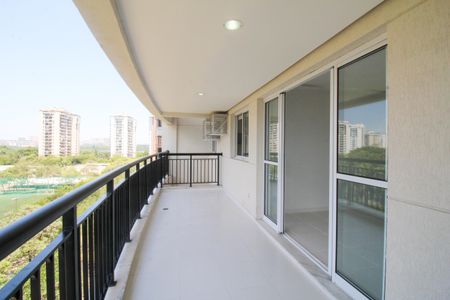 Apartamento para alugar com 77m², 2 quartos e 1 vaga Apartamento para alugar com 77m², 2 quartos e 1 vagaVaranda