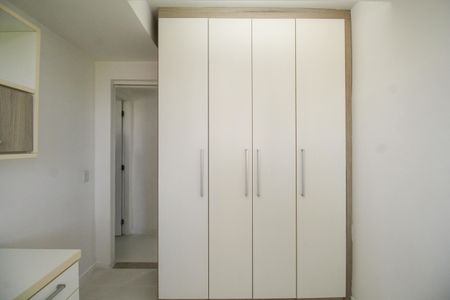 Apartamento para alugar com 77m², 2 quartos e 1 vagaQuarto 1 - Armários