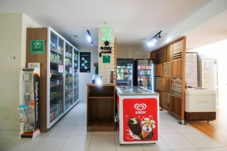 Apartamento para alugar com 77m², 2 quartos e 1 vaga Apartamento para alugar com 77m², 2 quartos e 1 vagaÁrea comum - Mini Market