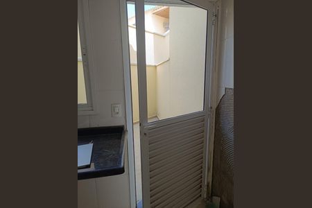 Casa à venda com 90m², 3 quartos e 2 vagas