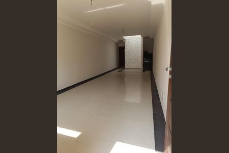 Casa à venda com 93m², 3 quartos e 1 vaga