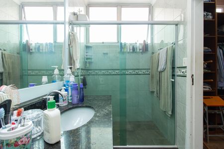 Casa à venda com 400m², 5 quartos e 6 vagasBanheiro