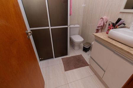 Casa à venda com 400m², 5 quartos e 6 vagasBanheiro 2