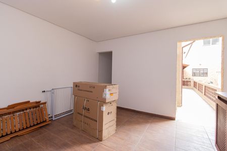 Casa à venda com 400m², 5 quartos e 6 vagasEdícula 