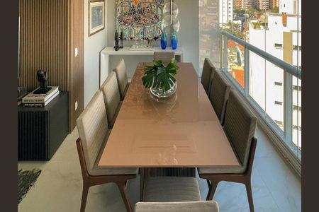 Apartamento à venda com 262m², 2 quartos e 3 vagas