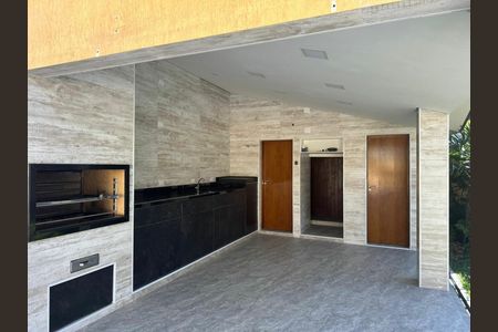 Casa de condomínio à venda com 620m², 4 quartos e 6 vagas