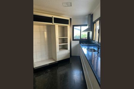 Casa de condomínio à venda com 620m², 4 quartos e 6 vagas