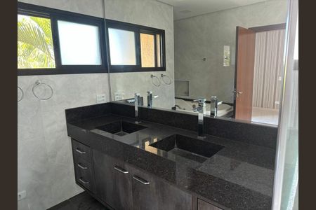 Casa de condomínio à venda com 620m², 4 quartos e 6 vagas