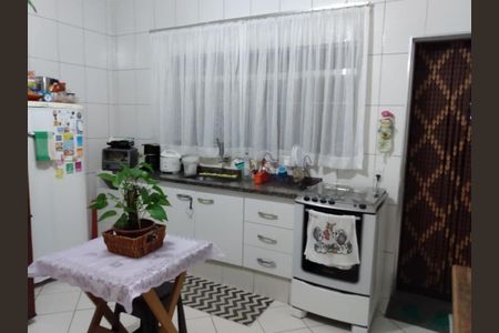 Casa à venda com 170m², 3 quartos e 2 vagas
