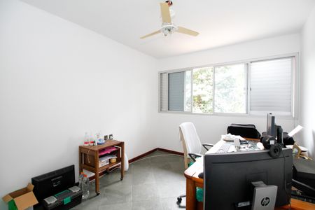 Casa à venda com 400m², 7 quartos e 5 vagas Casa à venda com 400m², 7 quartos e 5 vagasQuarto 2