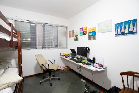 Casa à venda com 400m², 7 quartos e 5 vagas Casa à venda com 400m², 7 quartos e 5 vagasQuarto 4