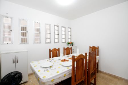 Casa à venda com 400m², 7 quartos e 5 vagas Casa à venda com 400m², 7 quartos e 5 vagasSala de Jantar