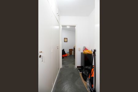 Casa à venda com 400m², 7 quartos e 5 vagas Casa à venda com 400m², 7 quartos e 5 vagasCloset da Suíte