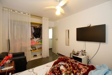 Casa à venda com 400m², 7 quartos e 5 vagas Casa à venda com 400m², 7 quartos e 5 vagasQuarto 3