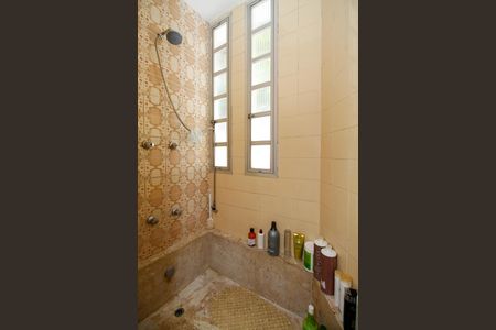 Casa à venda com 400m², 7 quartos e 5 vagas Casa à venda com 400m², 7 quartos e 5 vagasBanheiro da Suíte